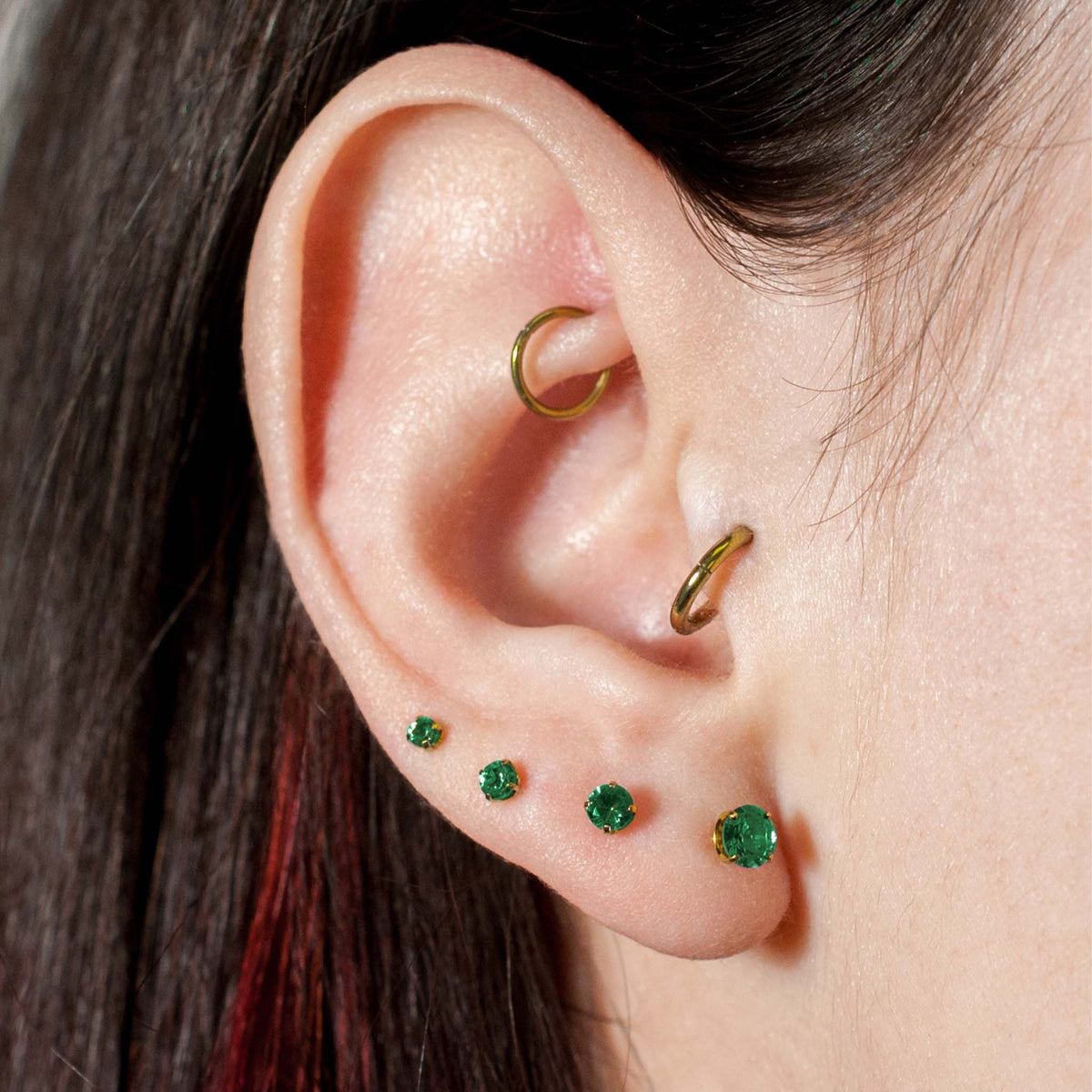 Emerald Prong Gem